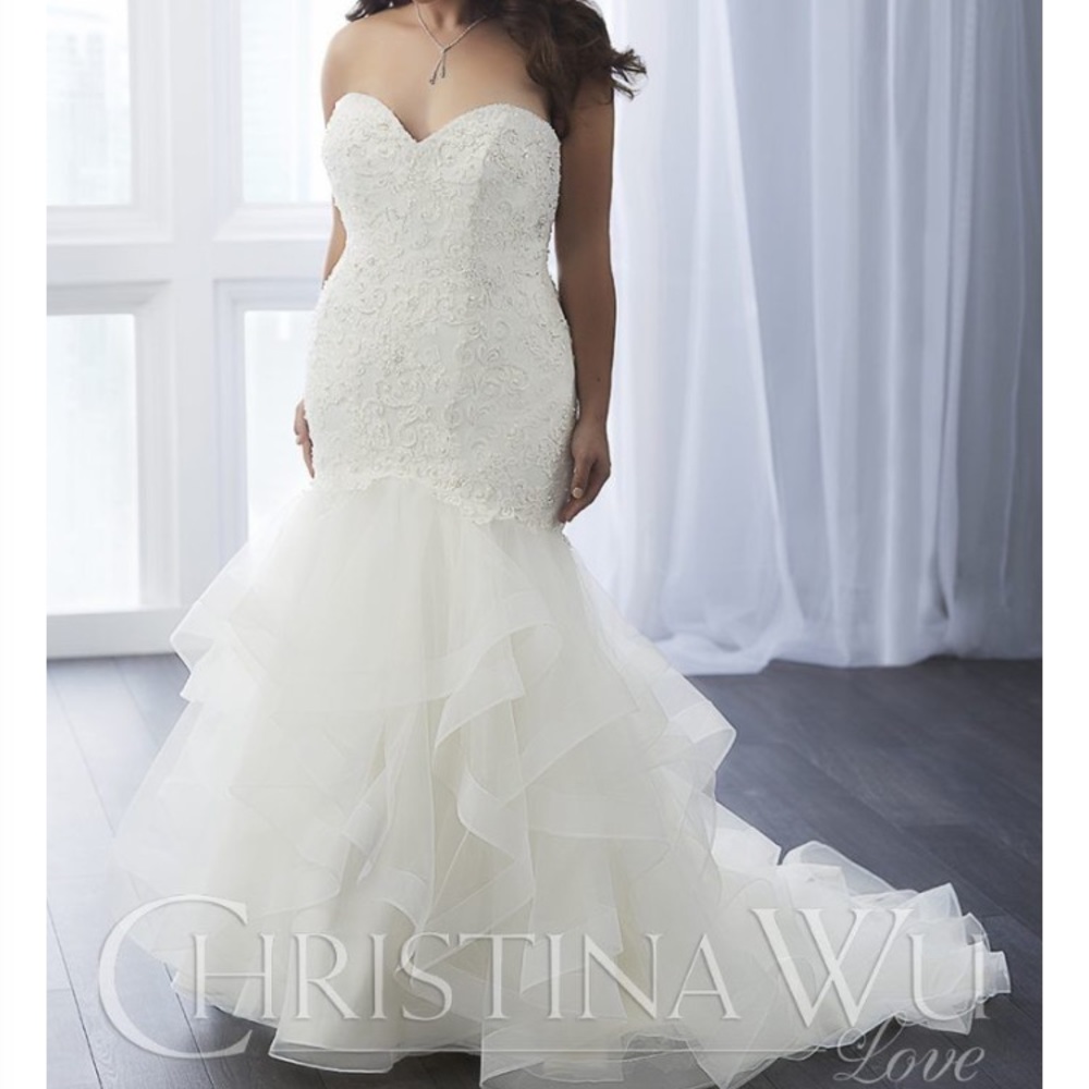 Christina Wu NWT Strapless Fit&Flare Wedding Dress